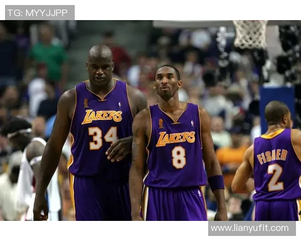 科比在对阵太阳时狂砍48分的精彩瞬间回顾与分析