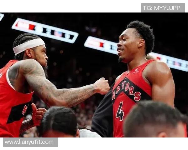 巴恩斯取胜压哨封盖!猛龙险胜黄蜂4连胜 莺歌27分三球20+8 巴恩斯取胜压哨封盖!猛龙险胜黄蜂4连胜 莺歌27分三球20+8